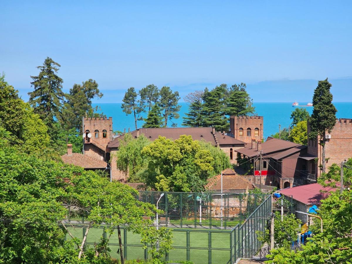 Tete Guest House Batumi Esterno foto