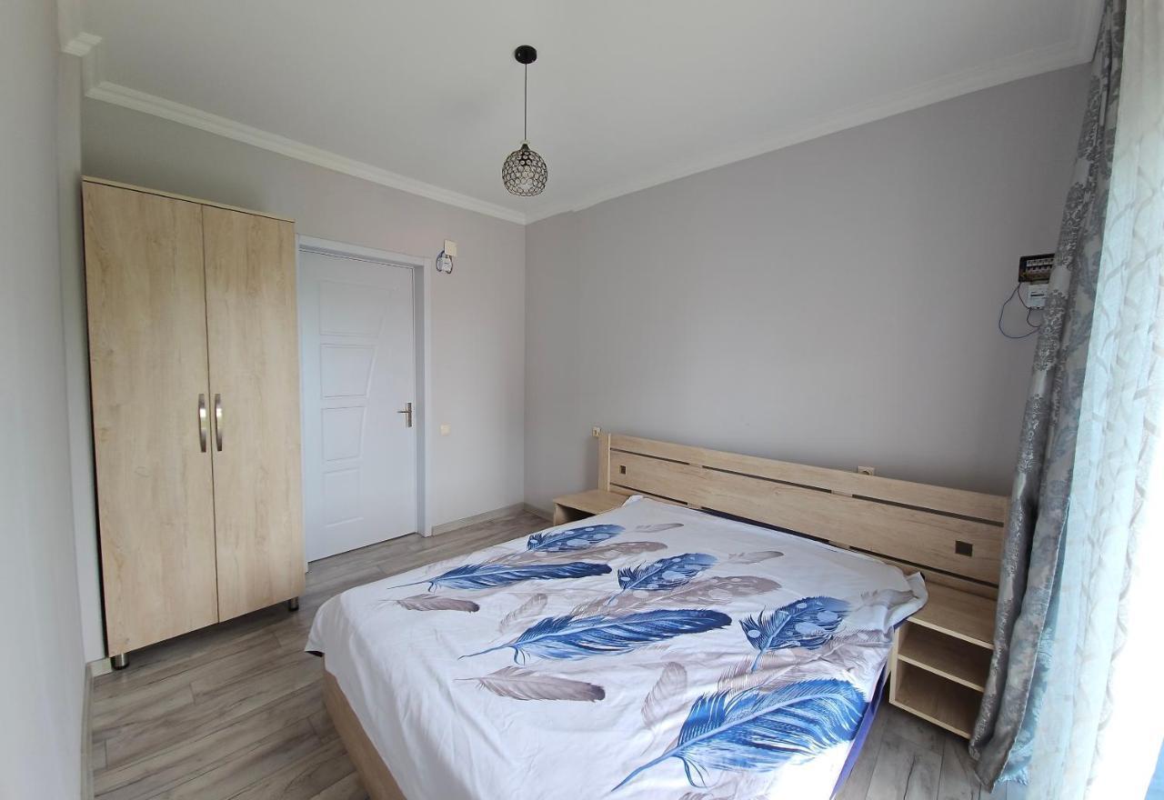 Tete Guest House Batumi Esterno foto